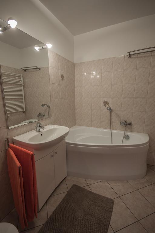 Velvet Lucka Apartment *